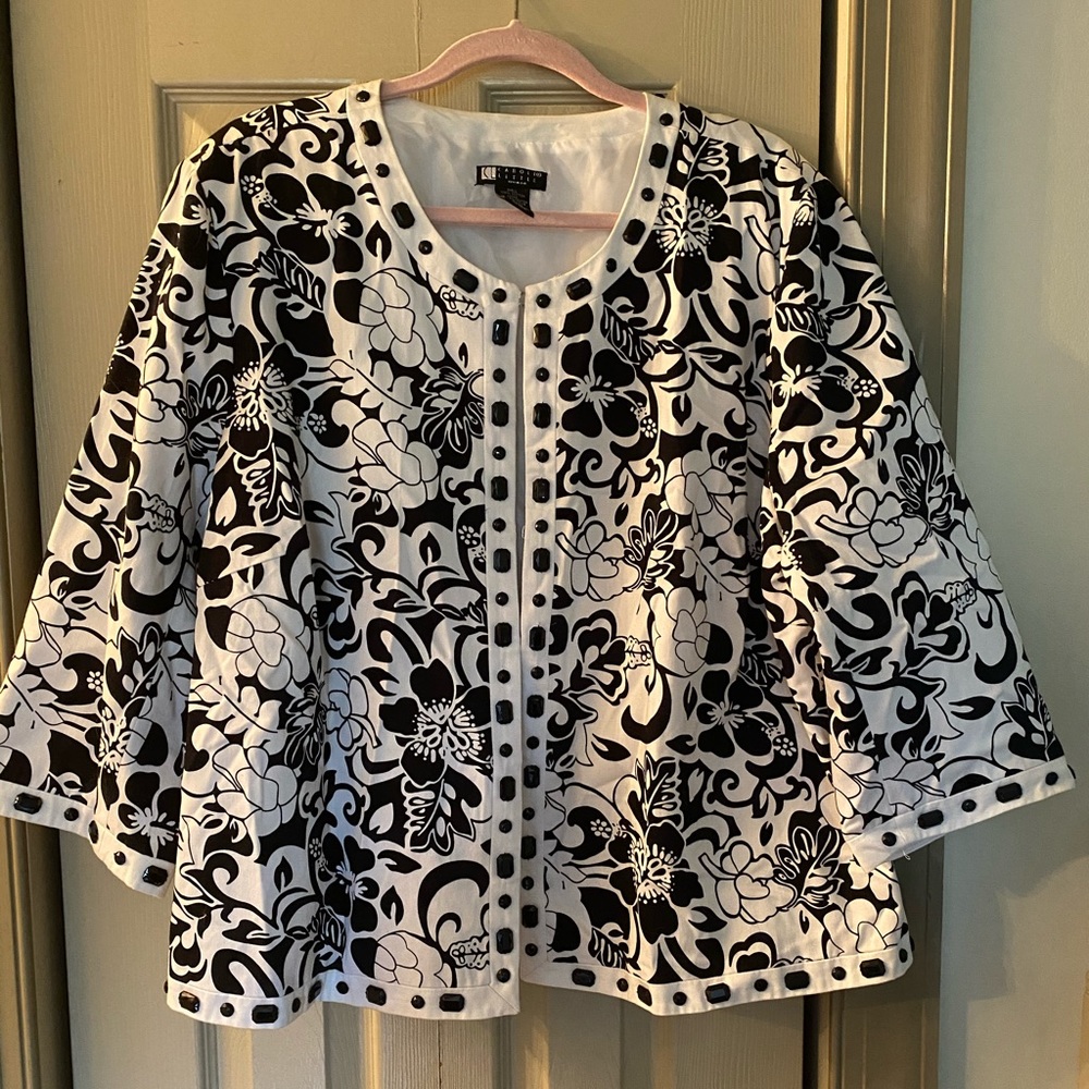 Beautiful fancy jacket.gorgeous black gem details